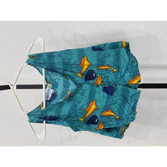 Tops - FUN-WEAR Sleeveless Button-Up Crop Top with Fish Print Medium